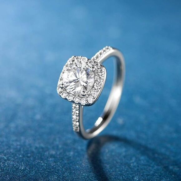 New 18K White Gold Cubic Zirconia CZ Halo Engagement Promise Ring Gift For Her - Picture 6 of 7